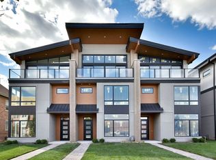 264 N Addison Ave, Elmhurst, IL 60126