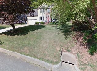 6 Hickory Hollow Ct, Greenville, SC 29607