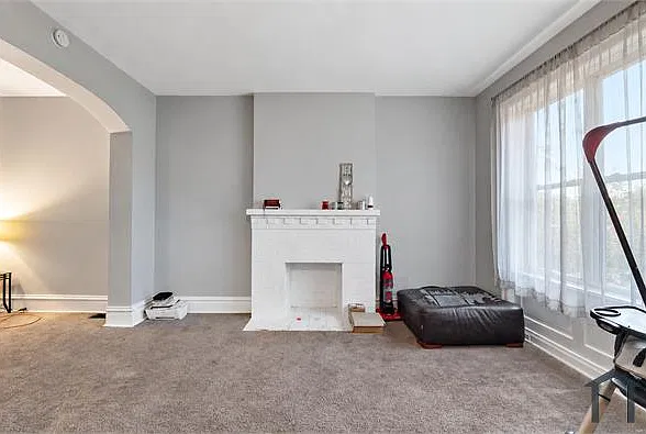 5 bed, $1,800 — Photo 4