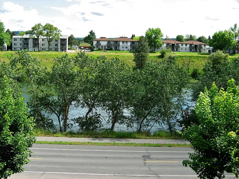 Rivers Edge — Photo 16
