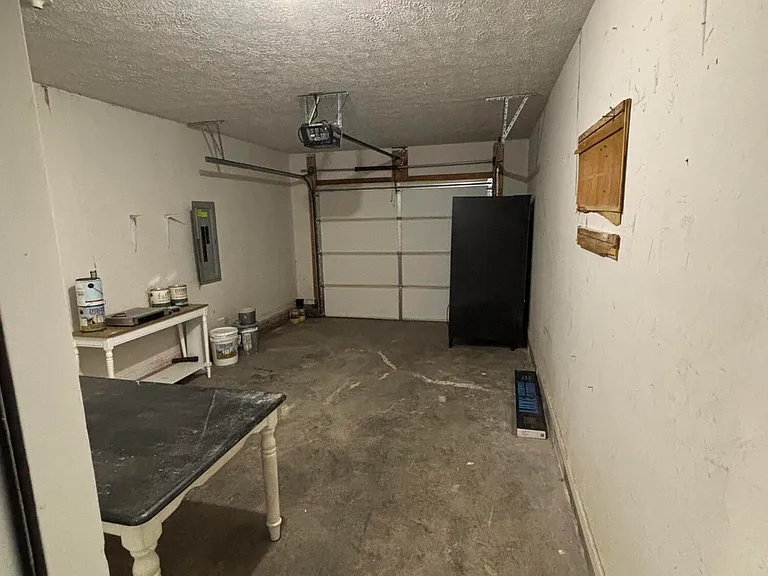 2720 Hayden Park Ln — Photo 13