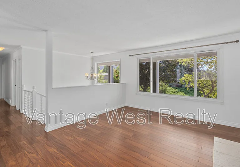 1930 Golfview Rd — Photo 5