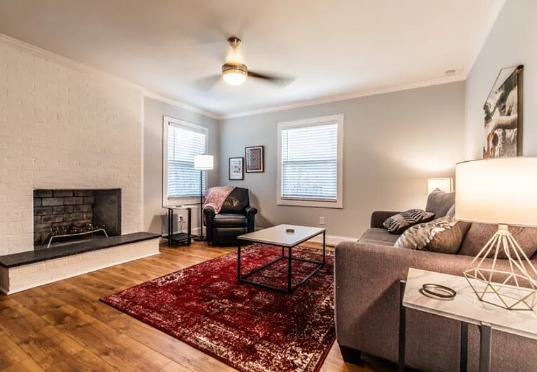 328 Kelford Ln — Photo 6