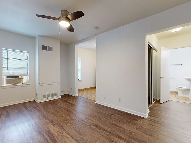 Dining/Living room