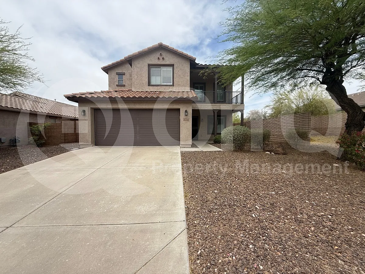 5 bed, 4.0 bath, 2253 sqft, $2,249 — Photo 2