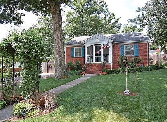 3rd image of 2810 Jeffers Dr