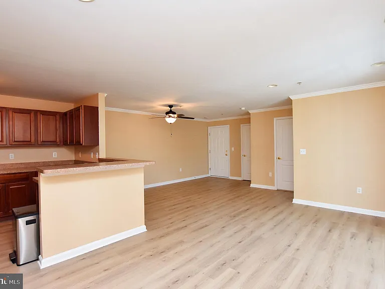 342 Nicholas Dr — Photo 5