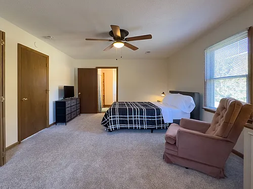 106 Dale Ave Photo 1