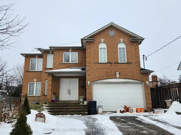 44 Reuben Ave, Toronto, ON M9M 1E5