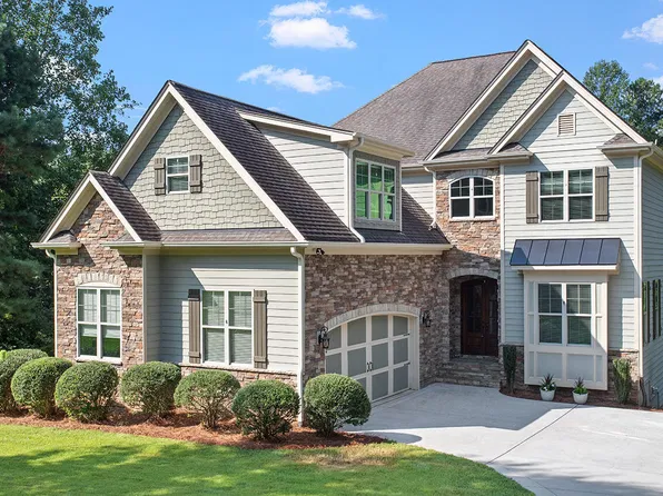 1036 Quiet Ridge Cir, Raleigh, NC 27614