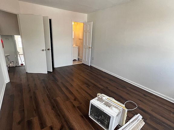 2nd image of 136 28th Ave Floor 2
