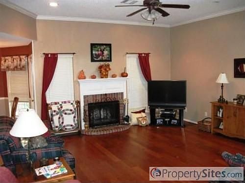 2nd image of 10328 Sierra West Dr