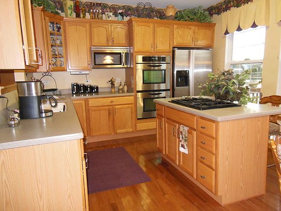 5th image of 517 Woodhill Dr
