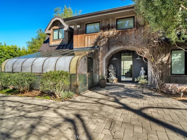 20555 Paradise Ln, Topanga, CA 90290