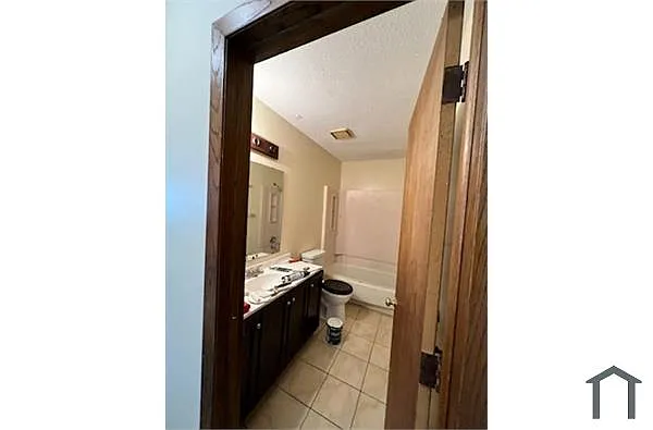 Building Photo - 1579 Sloan St #2