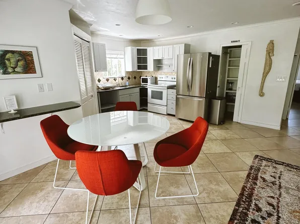 5725 Green Blvd, Naples, FL 34116