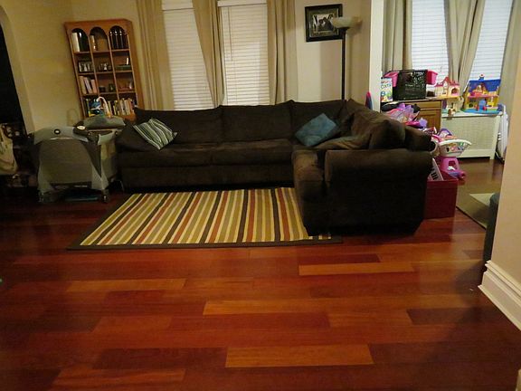 4th image of 8819 Lyman St