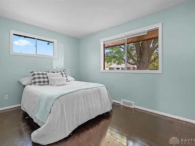 23 Stubbs Dr — Photo 2