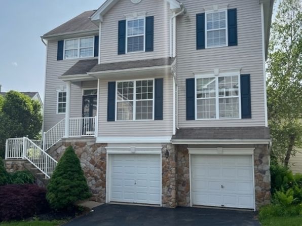 6 Winding Hill Dr