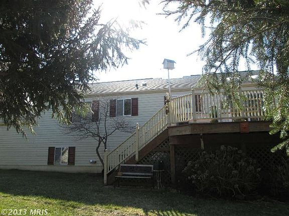 3rd image of 901 Bergen Ln