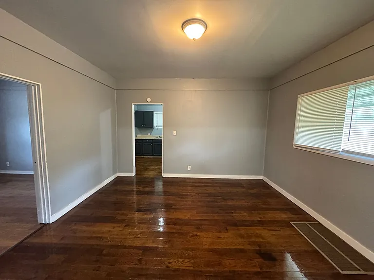 2217 Terrace Ave — Photo 10