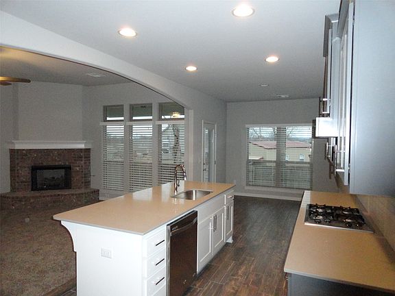 4th image of 2423 W Little Rock Pl