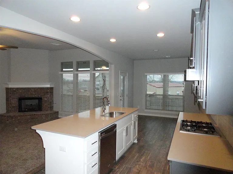 2423 W Little Rock Pl — Photo 4