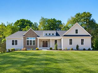 37 Dearborn Rd, Greenland, NH 03840