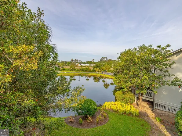 100 Blair Rd APT D8, Saint Simons Island, GA 31522