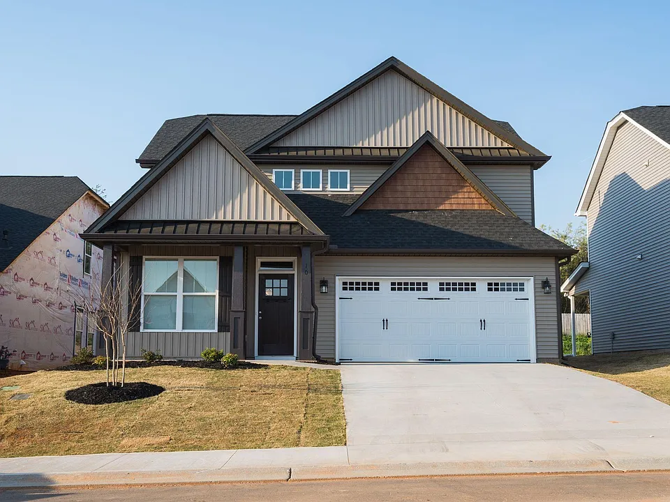 10 Royal Pine Way