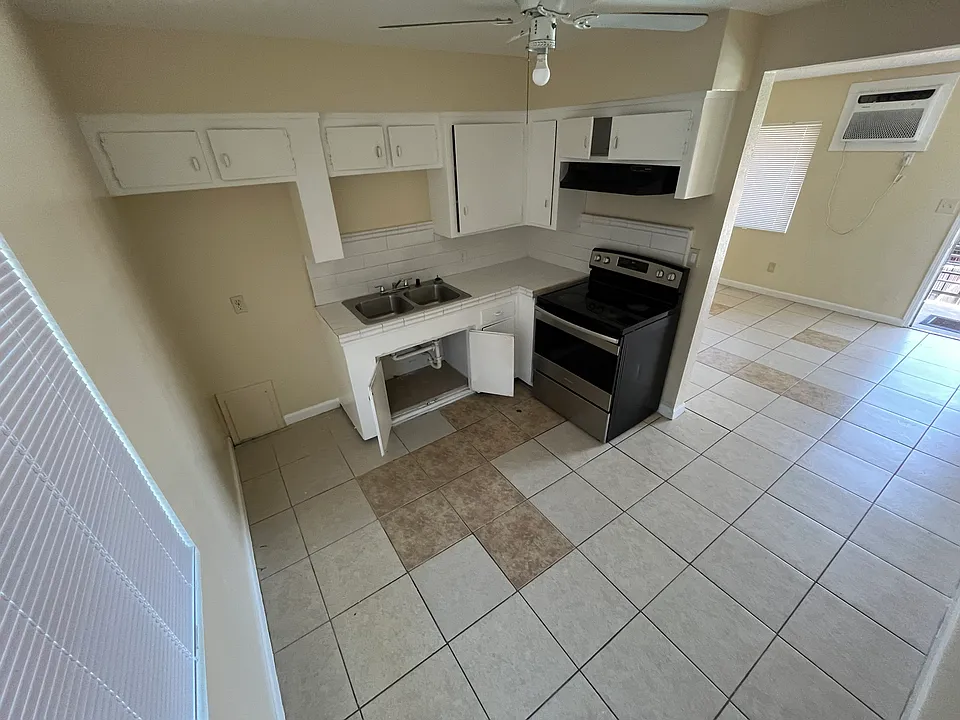 1306 Niles St #H