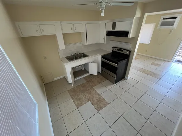 1306 Niles St APT H, Bakersfield, CA 93305