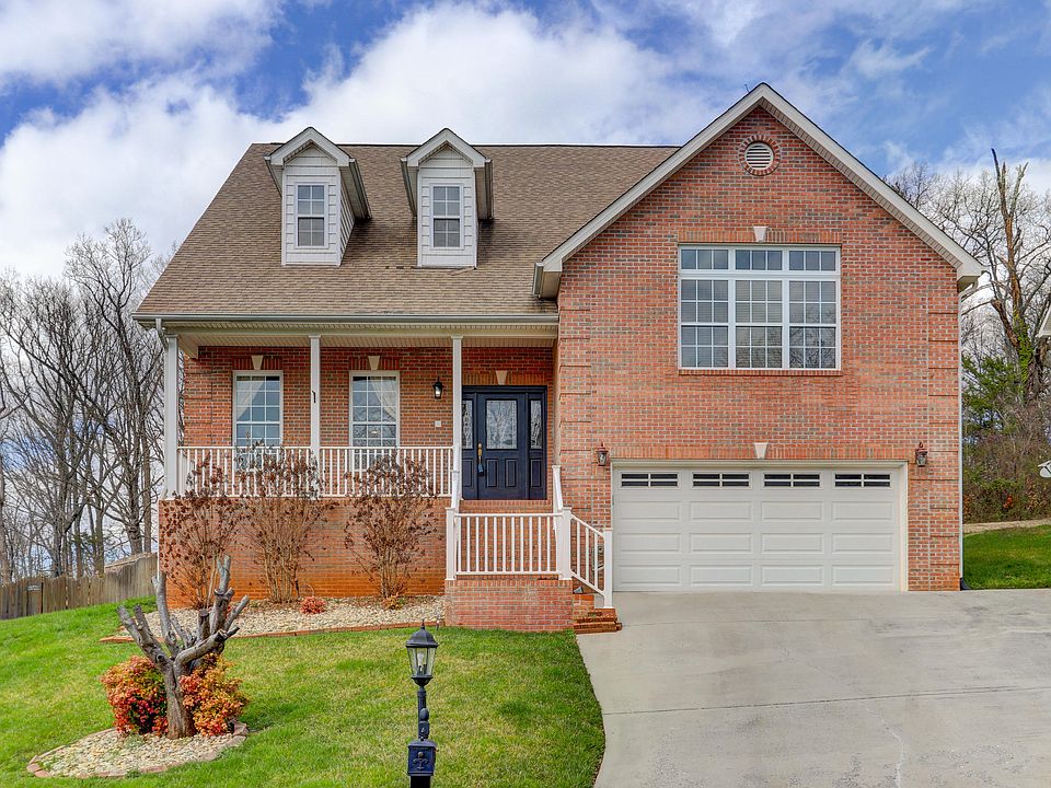1st image of 9953 Castleglen Ln