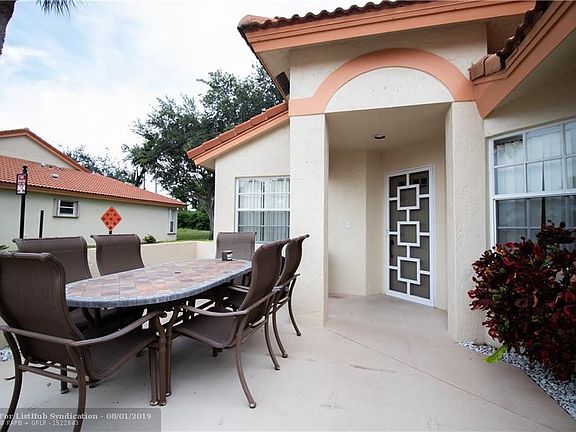 3rd image of 8052 Summer Shores Dr