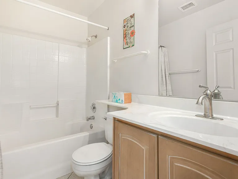 220 N 22nd Pl #1109 — Photo 25