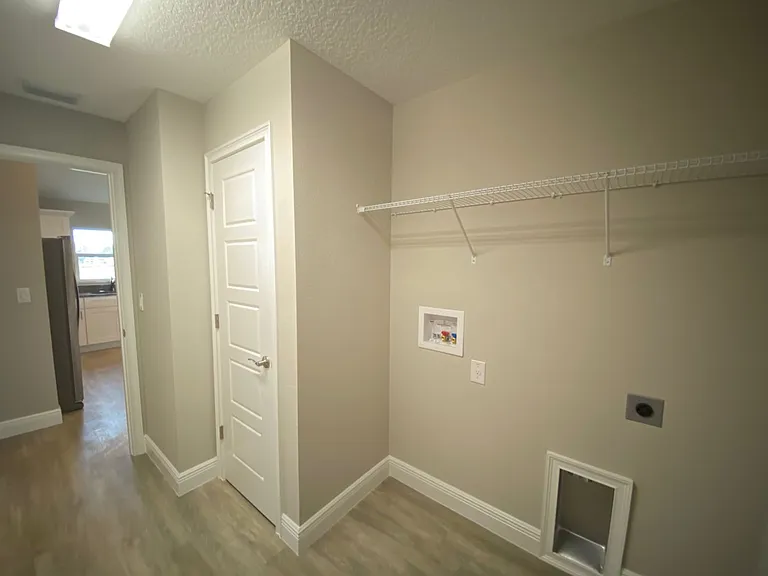 137 Juniper Loop Cir — Photo 12