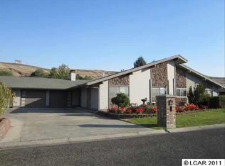 3883 Country Club Dr, Lewiston, ID 83501