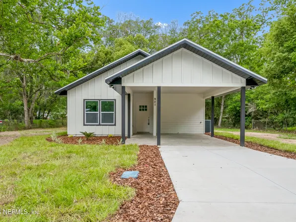 907 N THOMPSON Street, Starke, FL 32091