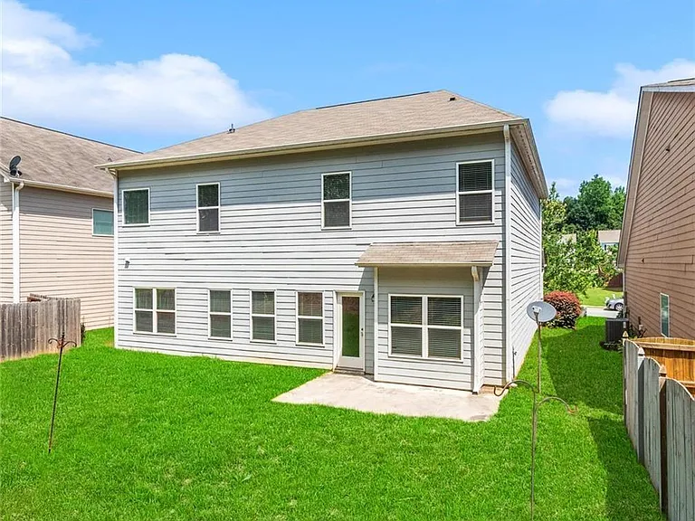 1061 Blind Brook Cir — Photo 32