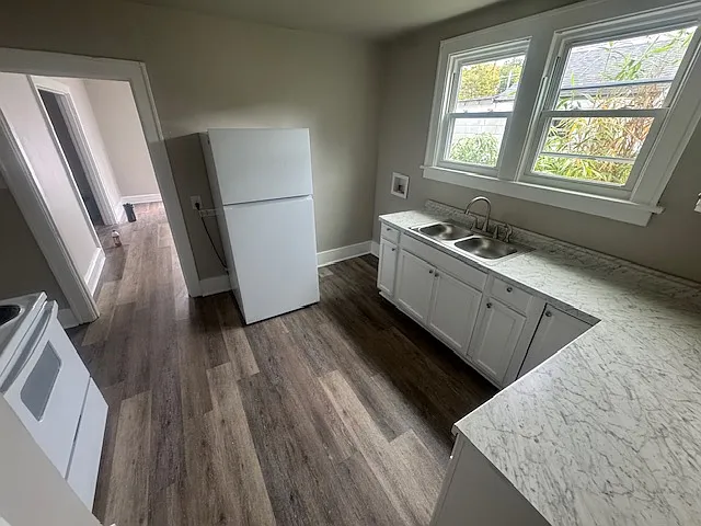 5 bed, 1719 sqft, $2,185 — Photo 2