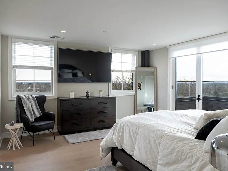 50 N Main St #303 — Photo 18