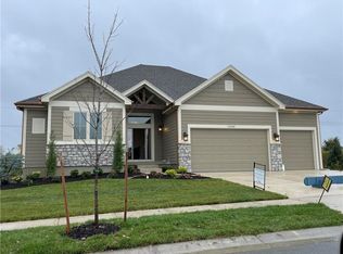 13009 W 174th Pl, Overland Park, KS 66221