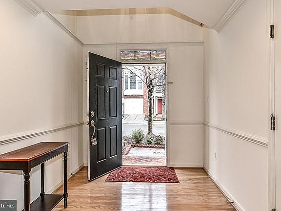 2nd image of 4060 Heatherstone Ct
