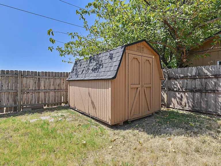2408 Quail Hollow Dr — Photo 14