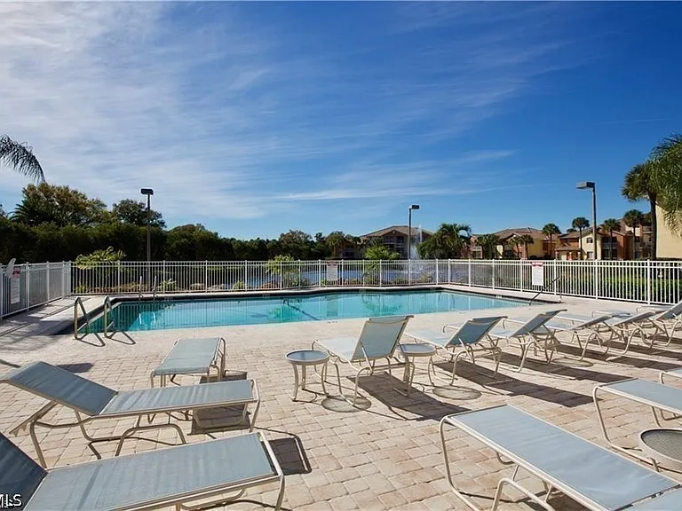 6360 Aragon Way #206 — Photo 4