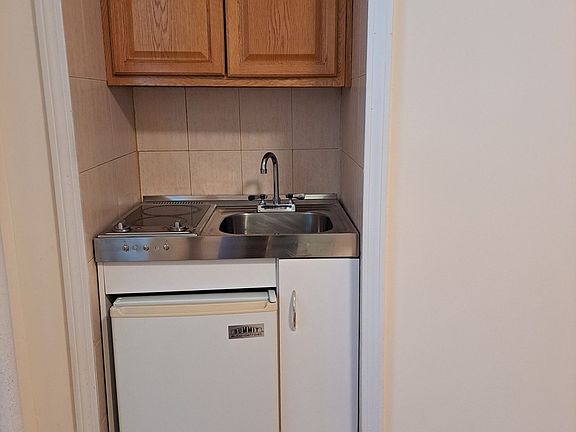 3rd image of 216 W 100th St APT 726
