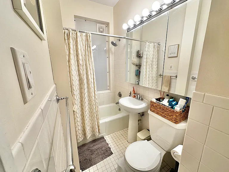 184-190 Commonwealth Ave #53 — Photo 14