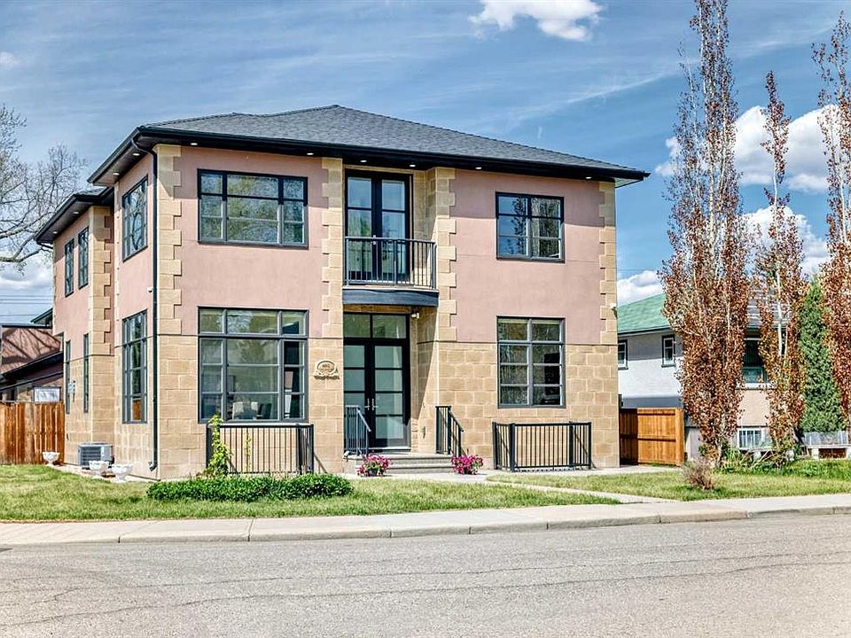 1st image of 602 S 22nd Ave NE