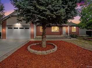 932 S Quintero Ct, Aurora, CO 80017