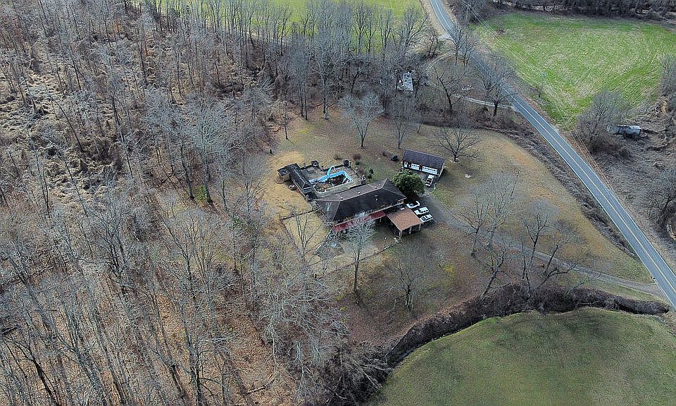 1588 Steam Mill Ferry Rd, Jackson, TN 38301 Zillow